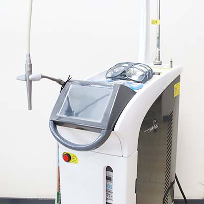 Er:YAGレーザー治療器